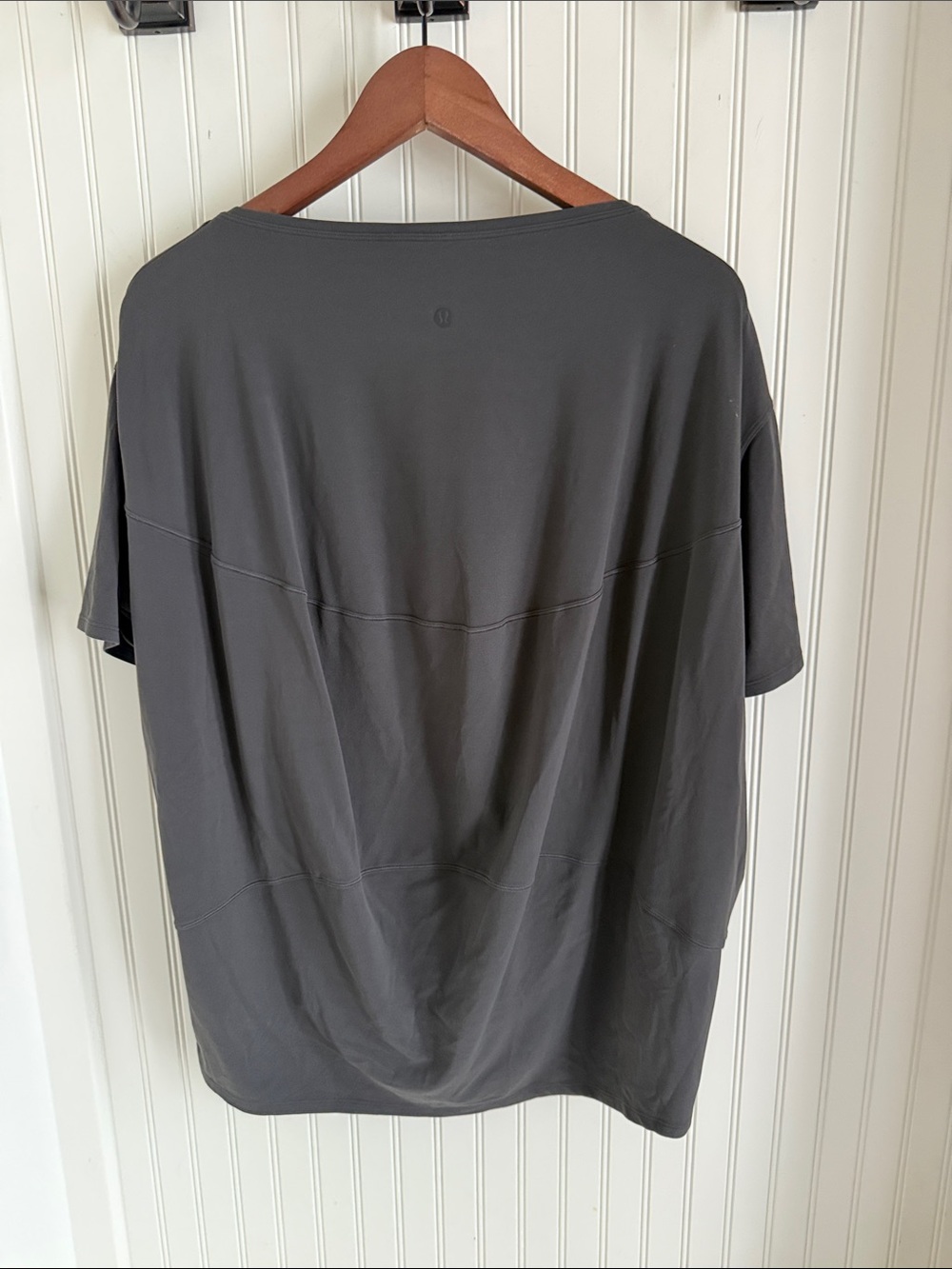 Lululemon Back in Action Short Sleeve T-Shirt *Nulu
Graphite Grey - Picture 7 of 7